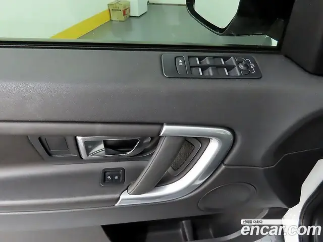 Land Rover Discovery Sport 2015 2.2 автомат (гидро), миниатюра 11