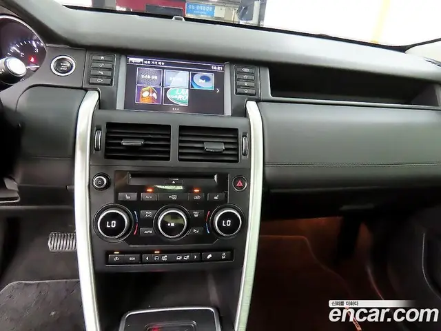 Land Rover Discovery Sport 2015 2.2 автомат (гидро), миниатюра 12