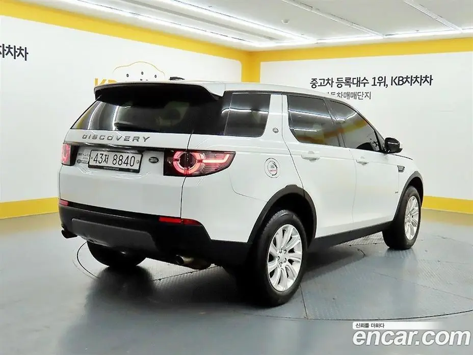 Land Rover Discovery Sport 2015 2.2 автомат (гидро), фото 4