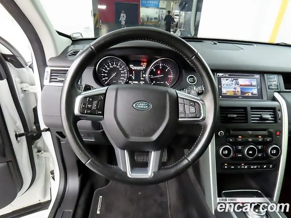 Land Rover Discovery Sport 2015 2.2 автомат (гидро), фото 9