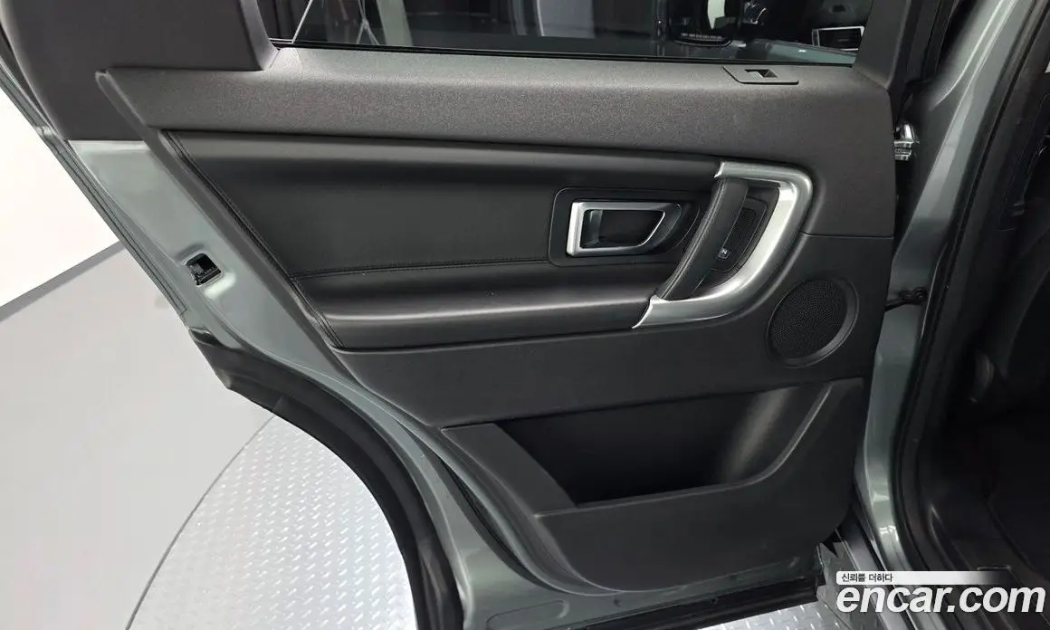 Land Rover Discovery Sport 2017 2.0 автомат (гидро), фото 14