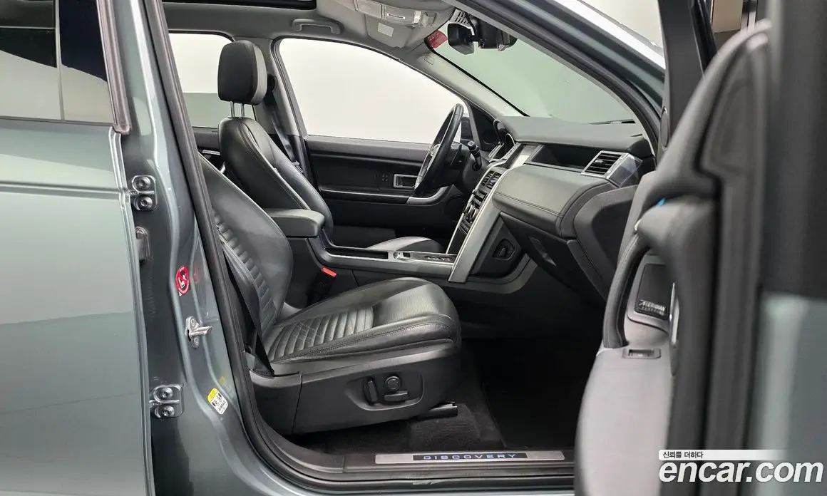 Land Rover Discovery Sport 2017 2.0 автомат (гидро), фото 15
