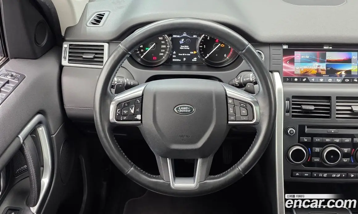 Land Rover Discovery Sport 2017 2.0 автомат (гидро), фото 18