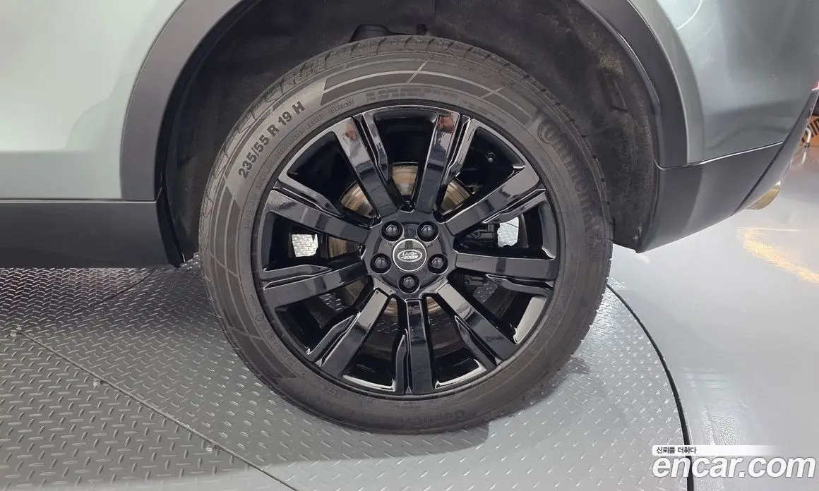Land Rover Discovery Sport 2017 2.0 автомат (гидро), фото 6