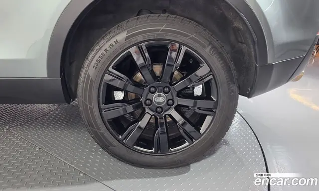 Land Rover Discovery Sport 2017 2.0 автомат (гидро), миниатюра 6