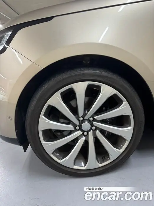 Land Rover Range Rover 2023 3.0 автомат (гидро), миниатюра 5