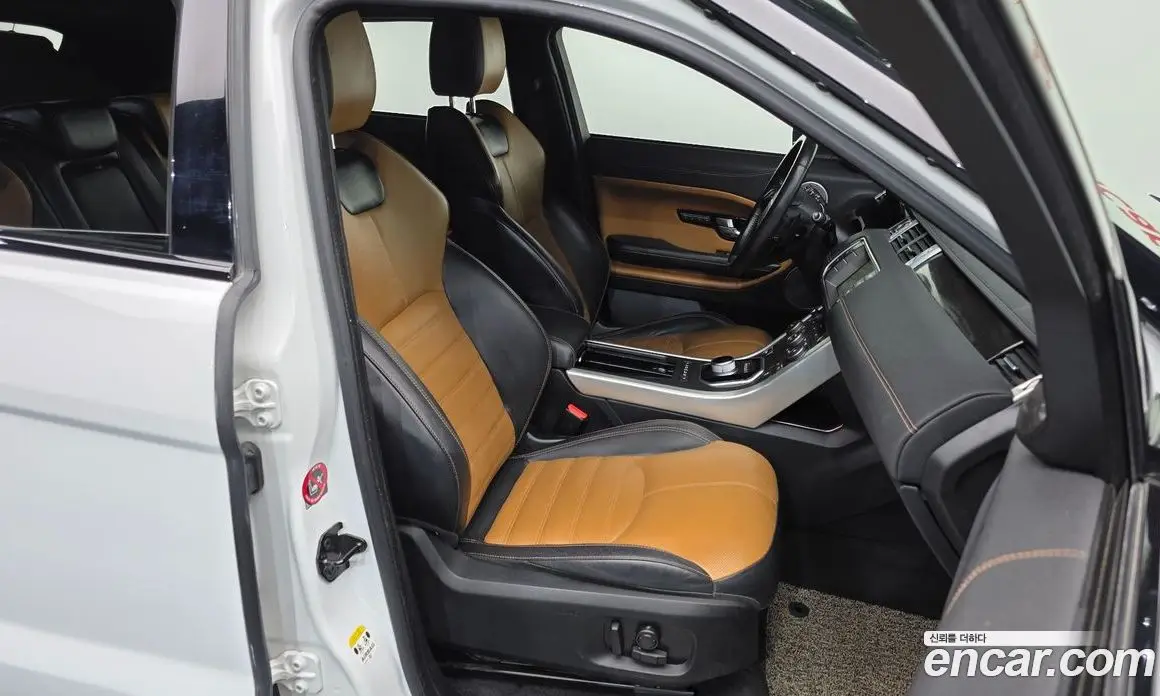 Land Rover Range Rover Evoque 2016 2.0 автомат (гидро), фото 11