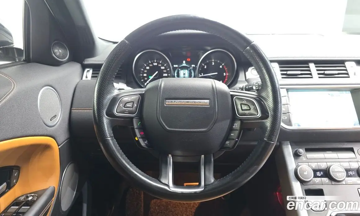Land Rover Range Rover Evoque 2016 2.0 автомат (гидро), фото 13