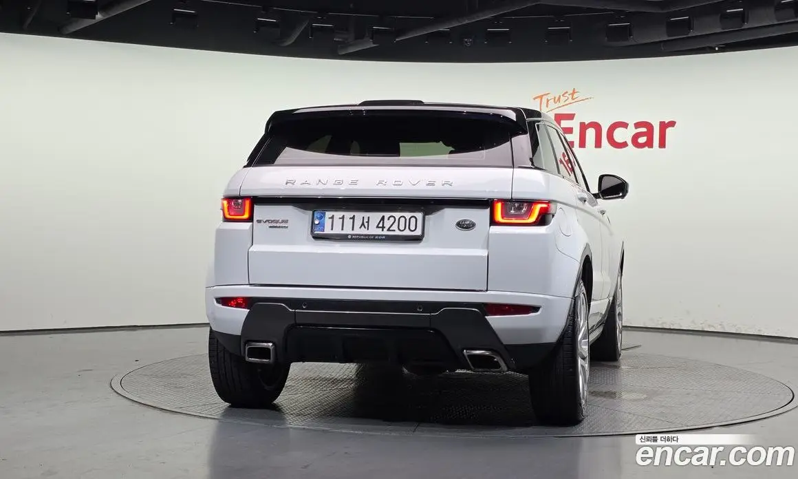 Land Rover Range Rover Evoque 2016 2.0 автомат (гидро), фото 4