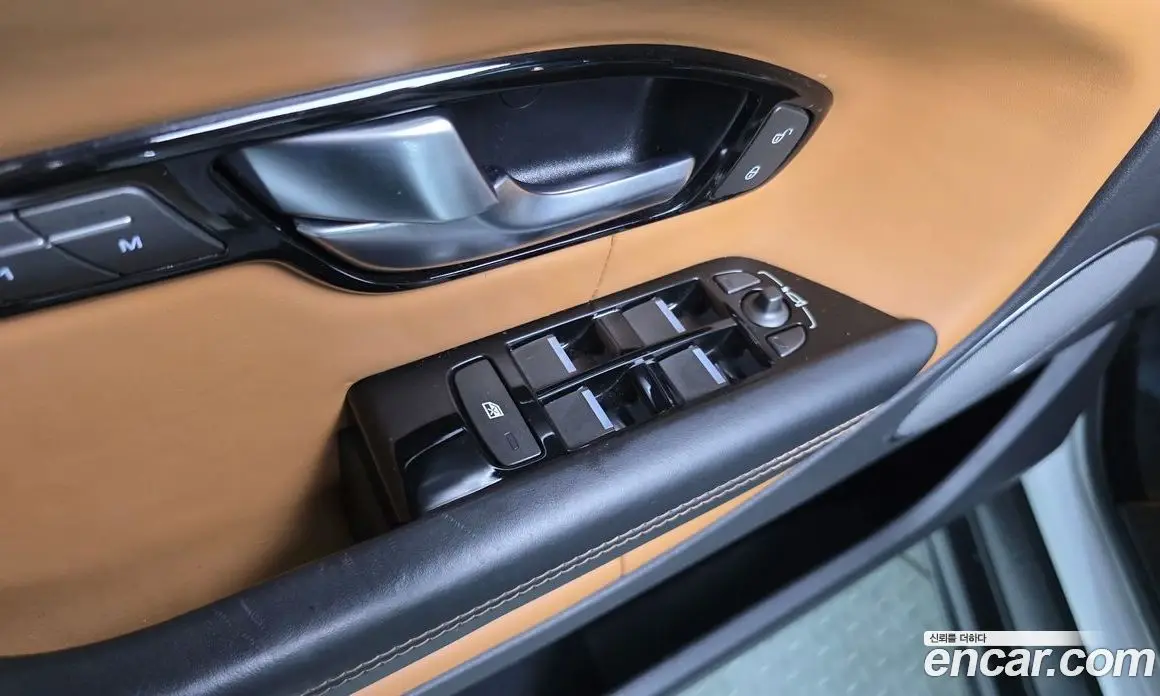 Land Rover Range Rover Evoque 2016 2.0 автомат (гидро), фото 17