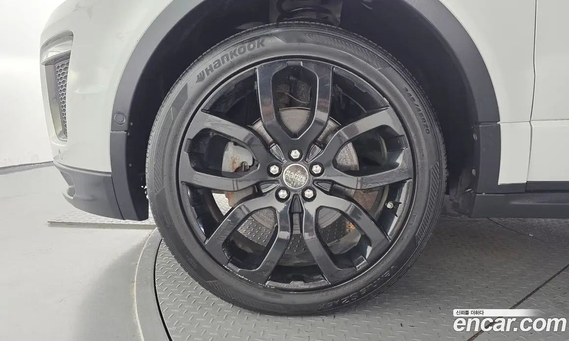 Land Rover Range Rover Evoque 2016 2.0 автомат (гидро), фото 5