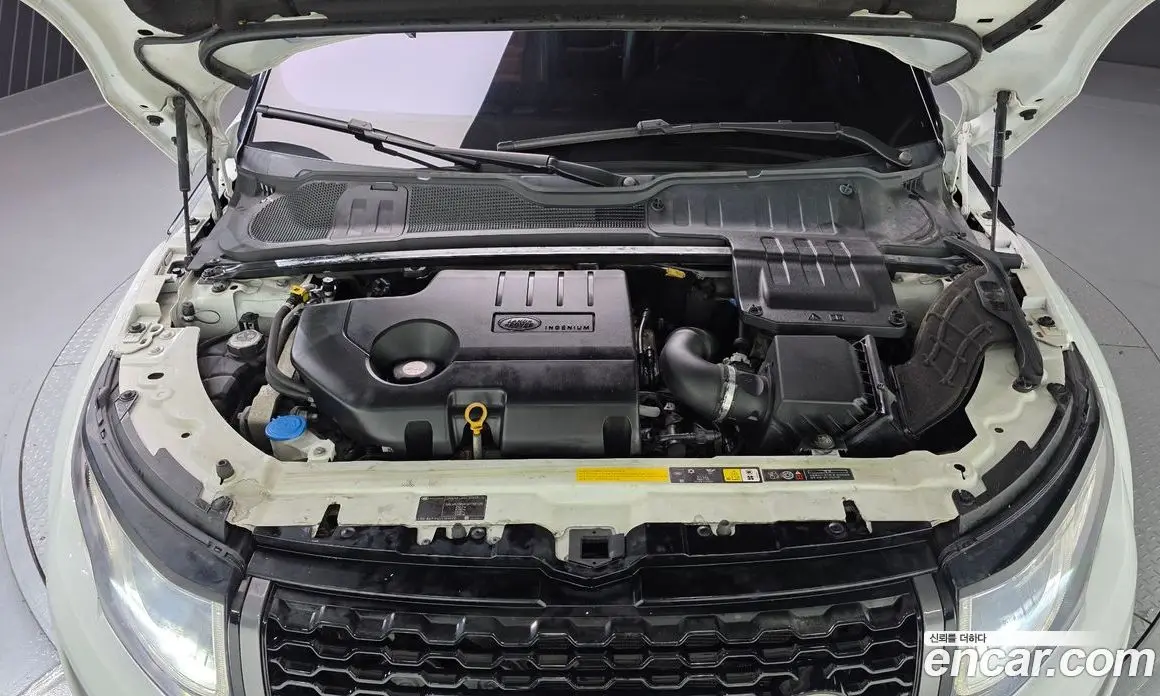 Land Rover Range Rover Evoque 2016 2.0 автомат (гидро), фото 6