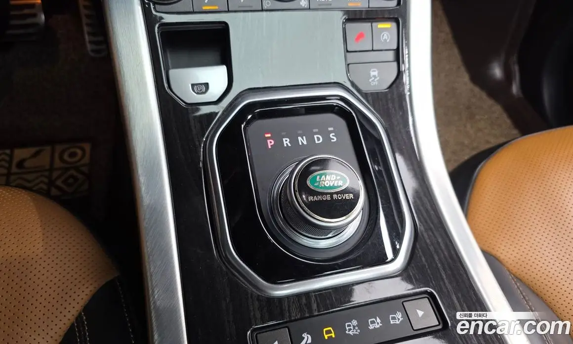 Land Rover Range Rover Evoque 2016 2.0 автомат (гидро), фото 9