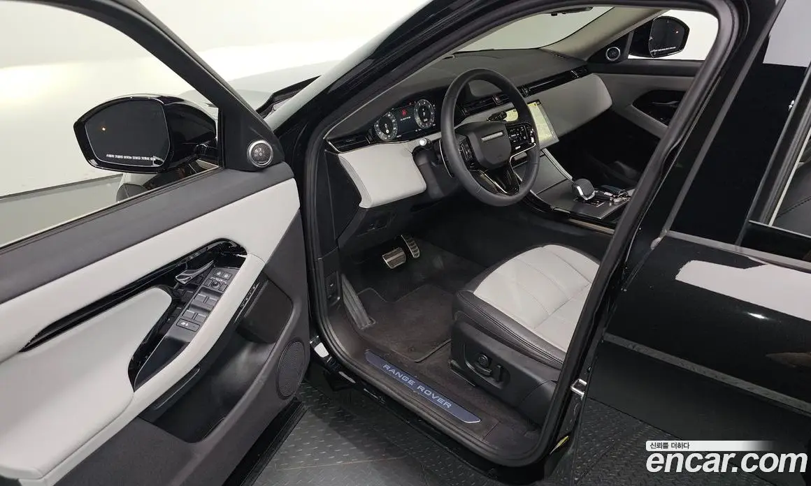 Land Rover Range Rover Evoque 2024 2.0 автомат (гидро), фото 10