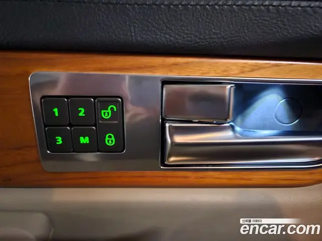 Land Rover Range Rover Sport 2012 3.0 автомат (гидро), миниатюра 12