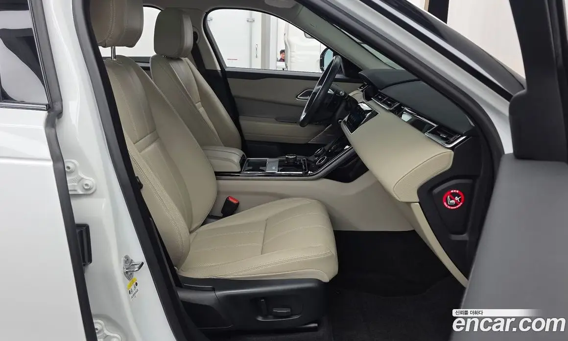 Land Rover Range Rover Velar 2019 2.0 автомат (гидро), фото 17
