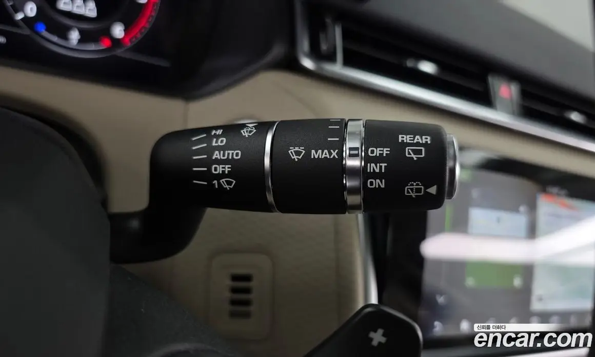 Land Rover Range Rover Velar 2019 2.0 автомат (гидро), фото 24