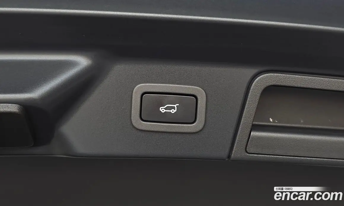 Land Rover Range Rover Velar 2019 2.0 автомат (гидро), фото 31