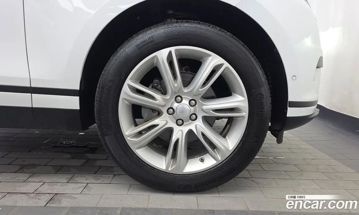 Land Rover Range Rover Velar 2019 2.0 автомат (гидро), фото 7