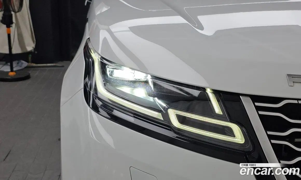 Land Rover Range Rover Velar 2019 2.0 автомат (гидро), фото 8