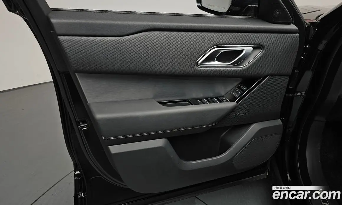 Land Rover Range Rover Velar 2022 2.0 автомат (гидро), фото 13