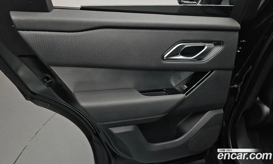 Land Rover Range Rover Velar 2022 2.0 автомат (гидро), фото 14