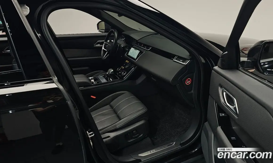 Land Rover Range Rover Velar 2022 2.0 автомат (гидро), фото 16