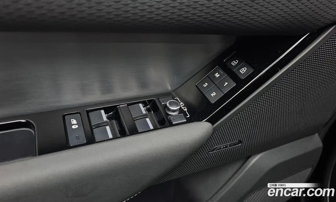 Land Rover Range Rover Velar 2022 2.0 автомат (гидро), фото 23