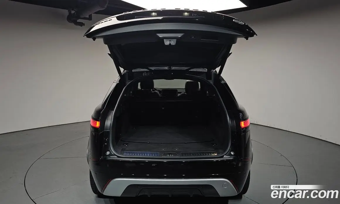 Land Rover Range Rover Velar 2022 2.0 автомат (гидро), фото 25
