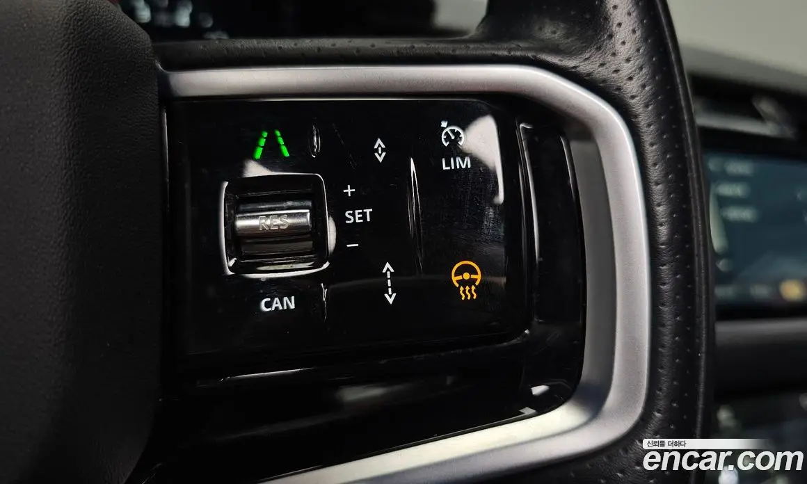 Land Rover Range Rover Velar 2022 2.0 автомат (гидро), фото 31