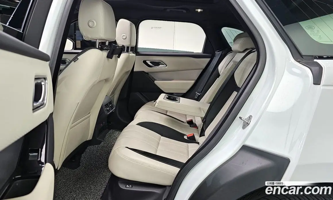 Land Rover Range Rover Velar 2023 2.0 автомат (гидро), фото 12