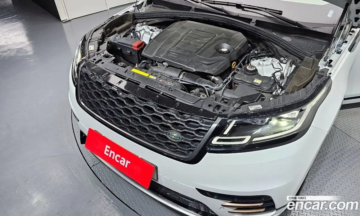 Land Rover Range Rover Velar 2023 2.0 автомат (гидро), фото 6