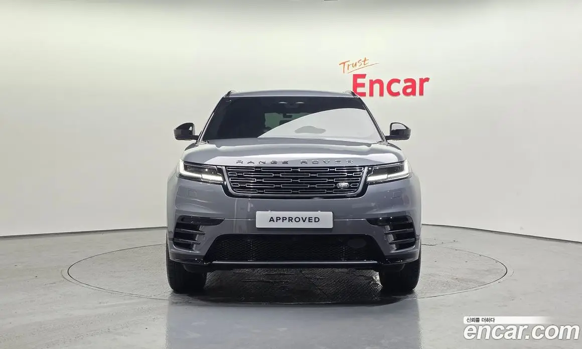 Land Rover Range Rover Velar 2025 2.0 автомат (гидро), фото 7