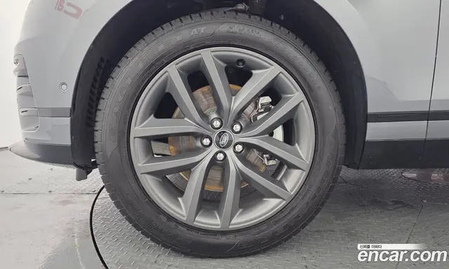 Land Rover Range Rover Velar 2025 2.0 автомат (гидро), миниатюра 8