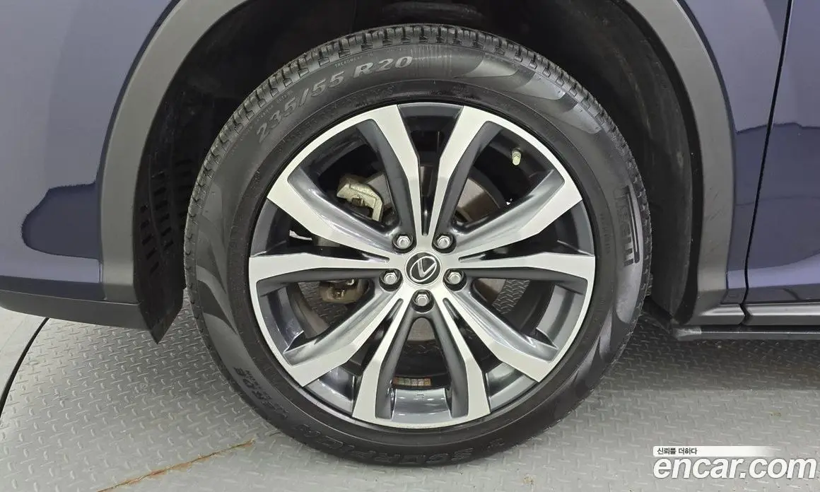 Lexus RX 2018 3.5 автомат (гидро), фото 4