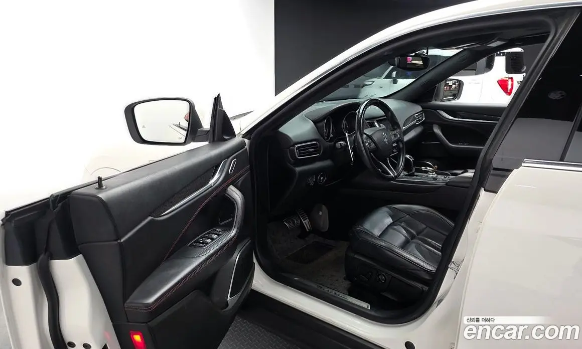 Maserati Levante 2017 3.0 автомат (гидро), фото 10