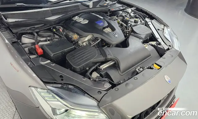 Maserati Quattroporte 2020 3.0 автомат (гидро), миниатюра 5