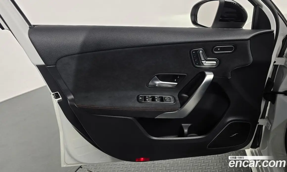 Mercedes-Benz A-Class 2025 2.0 автомат (гидро), фото 14