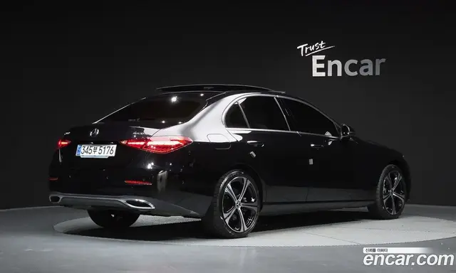 Mercedes-Benz C-Class 2023 2.0 автомат (гидро), миниатюра 2
