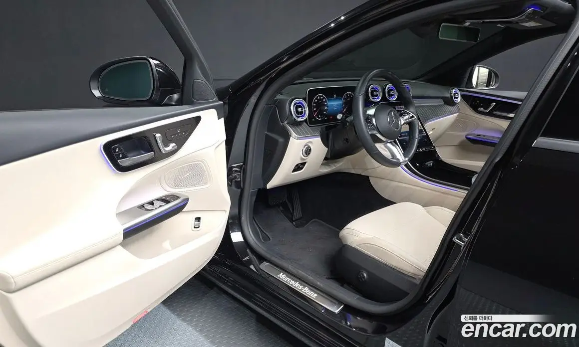 Mercedes-Benz C-Class 2023 2.0 автомат (гидро), фото 13