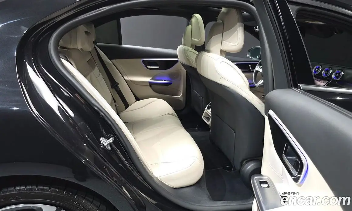 Mercedes-Benz C-Class 2023 2.0 автомат (гидро), фото 18
