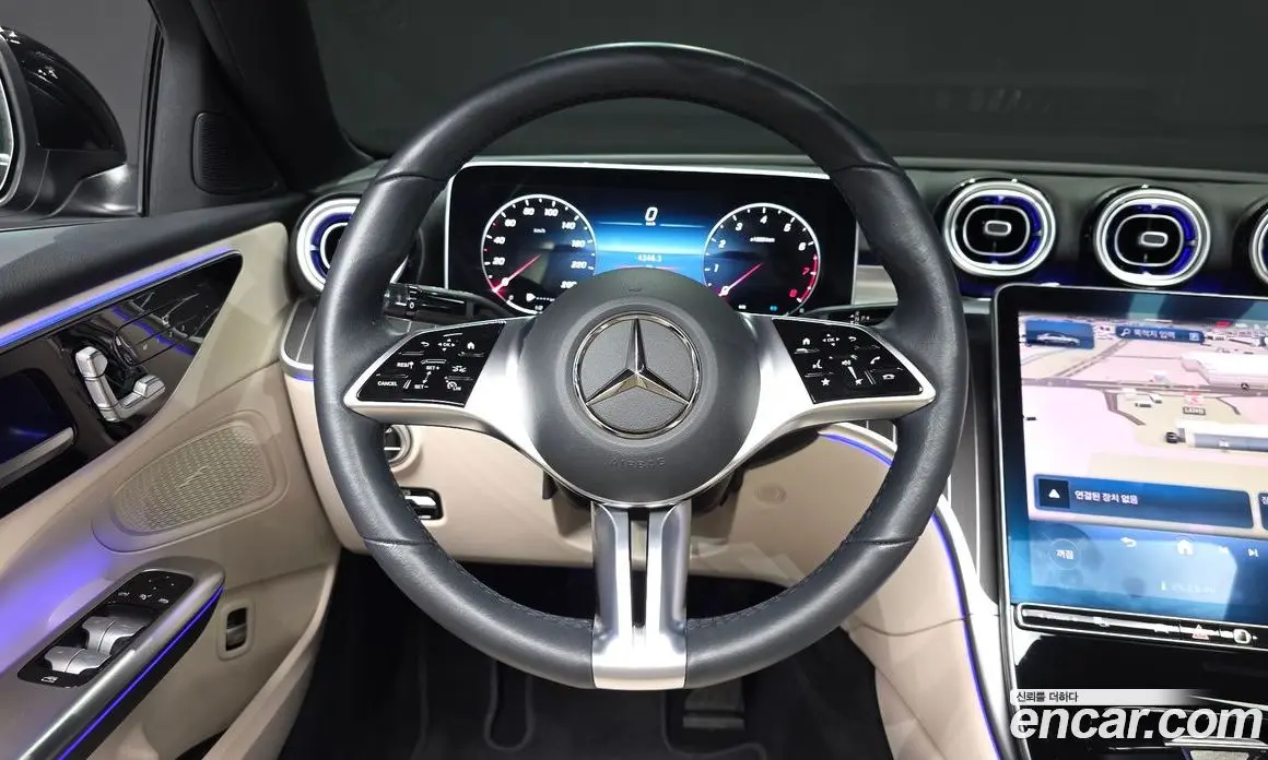 Mercedes-Benz C-Class 2023 2.0 автомат (гидро), фото 19