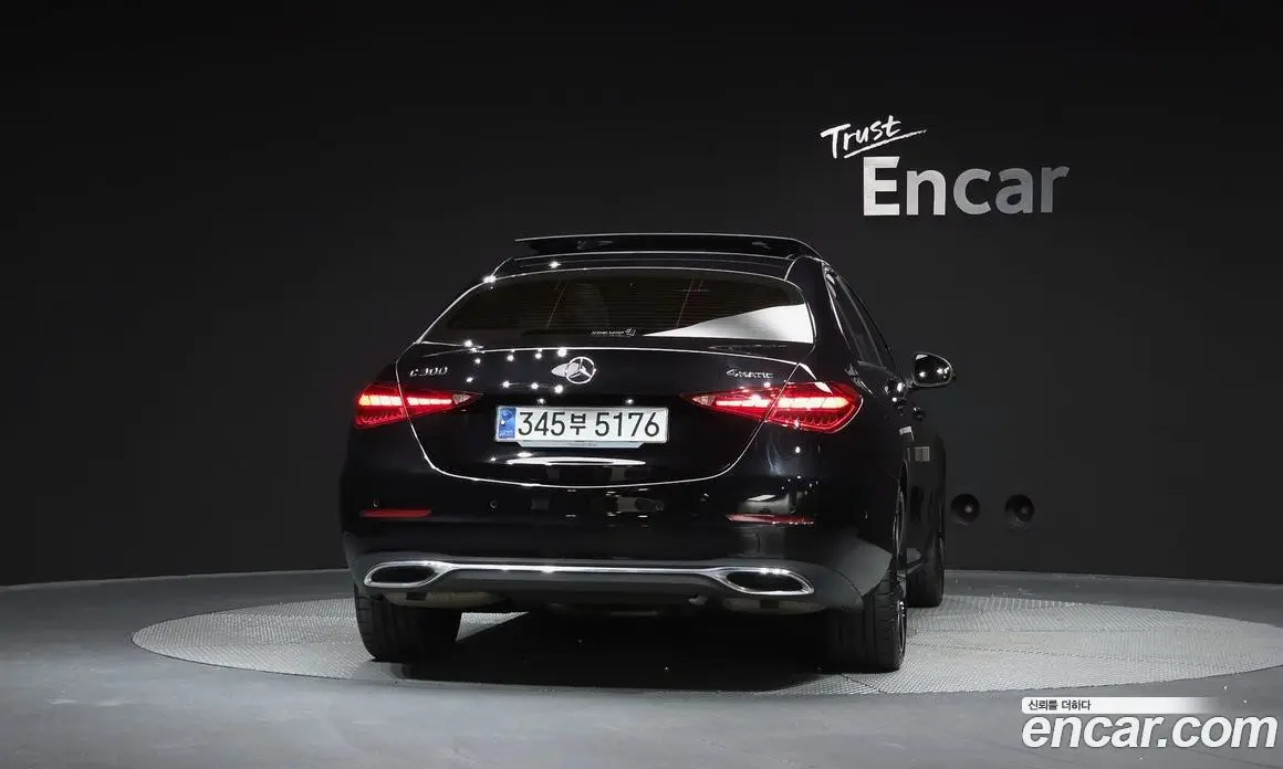 Mercedes-Benz C-Class 2023 2.0 автомат (гидро), фото 4