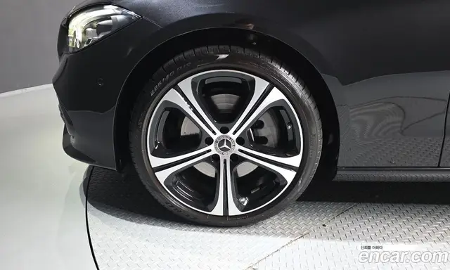Mercedes-Benz C-Class 2023 2.0 автомат (гидро), миниатюра 5