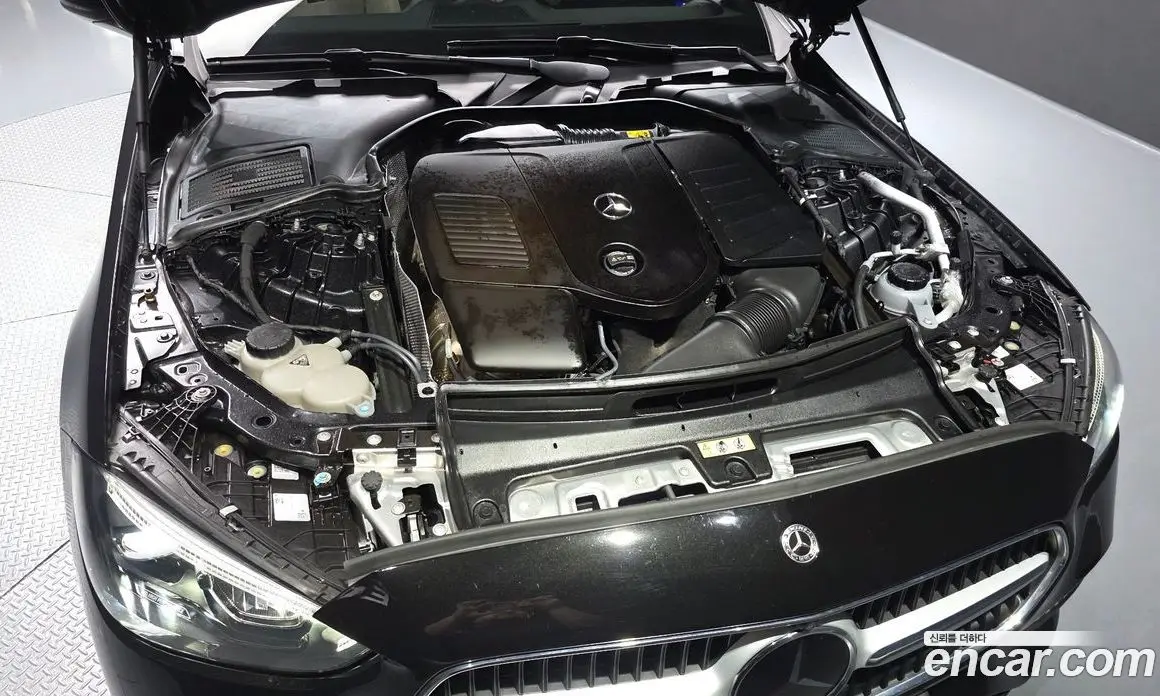 Mercedes-Benz C-Class 2023 2.0 автомат (гидро), фото 6