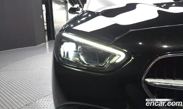 Mercedes-Benz C-Class 2023 2.0 автомат (гидро), миниатюра 8