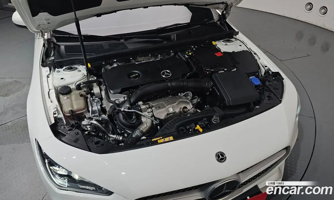 Mercedes-Benz CLA-Class 2023 2.0 автомат (гидро), фото 6
