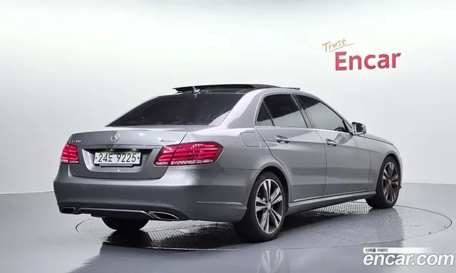Mercedes-Benz E-Class 2015 3.5 автомат (гидро), миниатюра 2