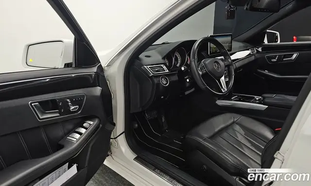 Mercedes-Benz E-Class 2015 2.1 автомат (гидро), миниатюра 11
