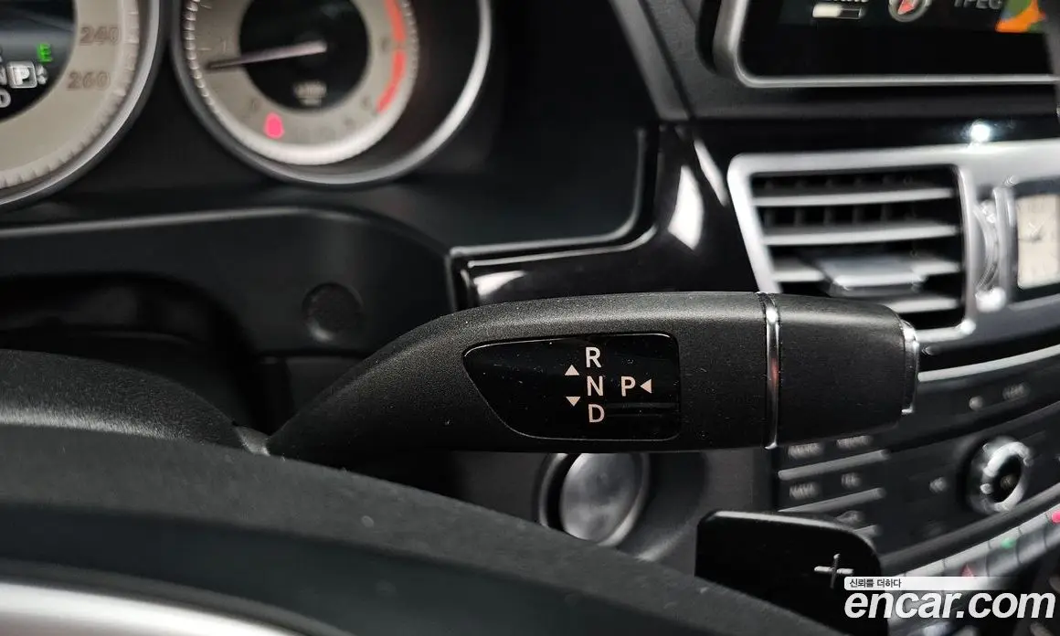 Mercedes-Benz E-Class 2015 2.1 автомат (гидро), фото 9